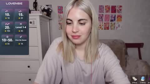 Allisses online show from October 16, 4:52 pm