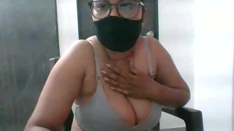 Snapshot of payal_sing chatting on June 27, 1:17 pm Payal online show from June 27, 1:17 pm