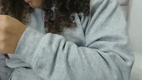 Snapshot of payton_bailey chatting on December 11, 3:13 am Payton online show from December 11, 3:13 am