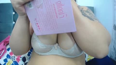 Snapshot of payton_bailey chatting on December 27, 1:07 pm Payton online show from December 27, 1:07 pm