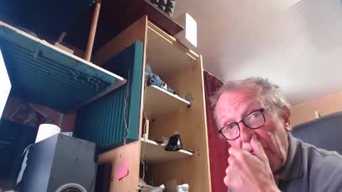 Snapshot of pc8474408 chatting on September 14, 1:32 pm pc8474408 online show from September 14, 1:32 pm