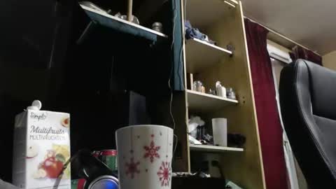 Snapshot of pc8474408 chatting on December 4, 2:04 pm pc8474408 online show from December 4, 2:04 pm