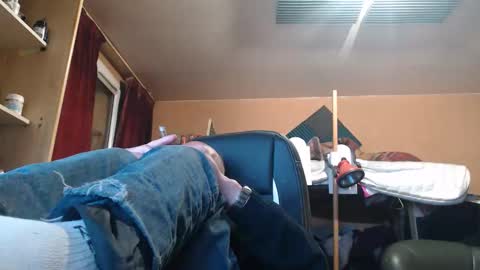 pc8474408 online show from April 22, 2:03 am