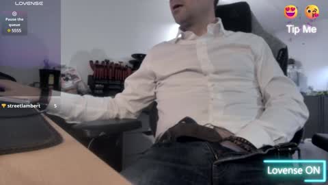 Snapshot of pc92160 chatting on January 23, 7:18 pm pc92160 online show from January 23, 7:18 pm