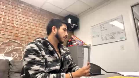 Pete online show from November 12, 5:46 pm