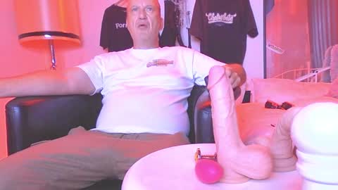 Snapshot of peacetous chatting on January 1, 3:56 am Marc online show from January 1, 3:56 am