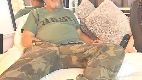 Snapshot of peacetous chatting on January 24, 7:18 pm Marc online show from January 24, 7:18 pm