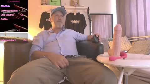 Snapshot of peacetous chatting on March 9, 10:19 am Marc online show from March 9, 10:19 am