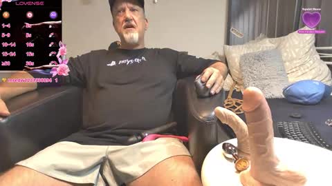 Snapshot of peacetous chatting on November 8, 6:46 am Marc online show from November 8, 6:46 am