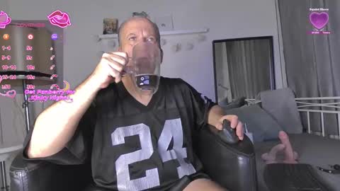 Snapshot of peacetous chatting on December 21, 6:09 am Marc online show from December 21, 6:09 am