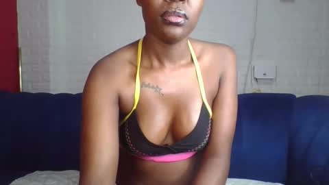 peach_melbah online show from October 25, 9:20 pm