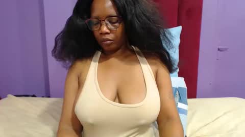 Snapshot of peachassxx chatting on June 4, 5:57 am peachy online show from June 4, 5:57 am