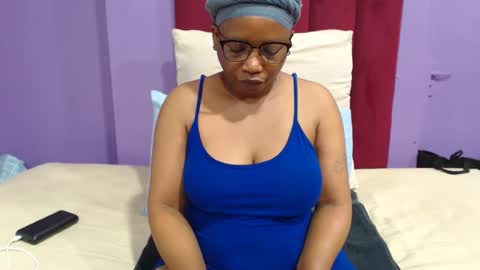 Snapshot of peachassxx chatting on June 24, 5:39 am peachy online show from June 24, 5:39 am
