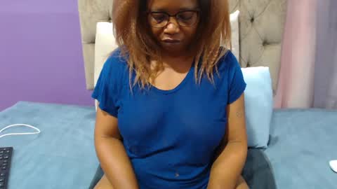 Snapshot of peachassxx chatting on July 9, 6:17 am peachy online show from July 9, 6:17 am