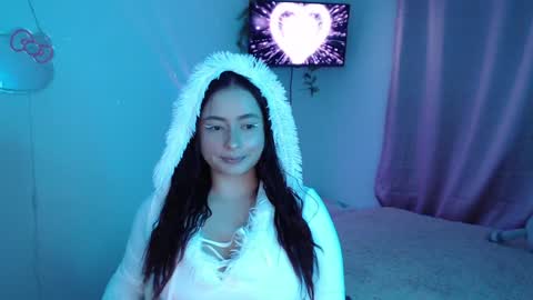 peacherry_ online show from December 27, 1:53 am