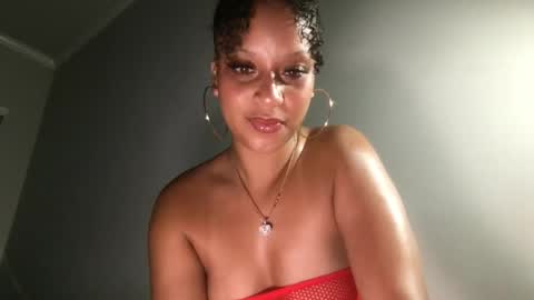 peachessinclair online show from August 5, 3:20 am