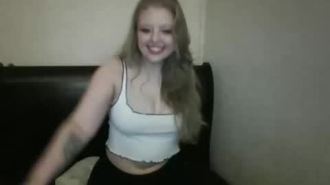 Snapshot of peachritual chatting on December 1, 12:59 am PeachRitual online show from December 1, 12:59 am