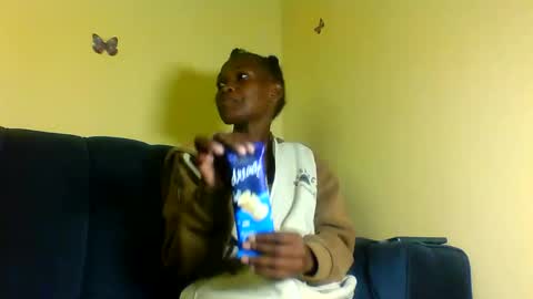 peachie online show from December 2, 7:20 pm