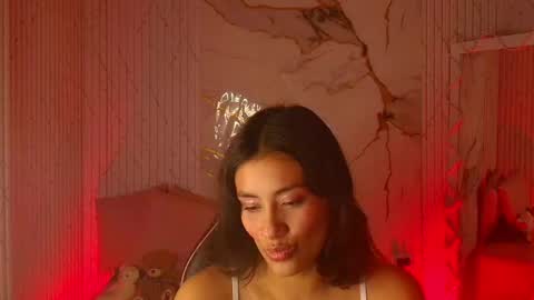 peachy_tay online show from April 20, 11:46 am