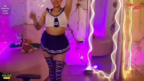 peachy_tay online show from April 24, 11:56 am