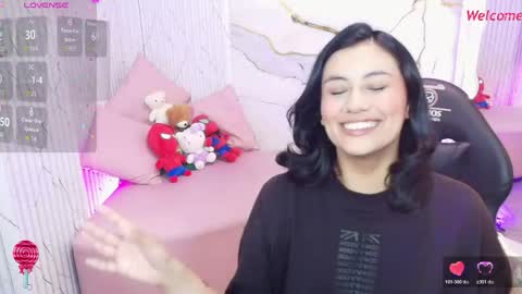 Snapshot of peachy_tay chatting on May 10, 11:37 am peachy_tay online show from May 10, 11:37 am