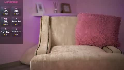 peachyfantasy online show from March 5, 1:40 pm