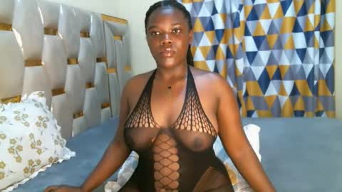 Snapshot of peachygirl255 chatting on November 10, 2:49 pm Peachy online show from November 10, 2:49 pm