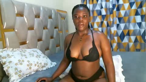 Snapshot of peachygirl255 chatting on November 16, 7:25 am Peachy online show from November 16, 7:25 am