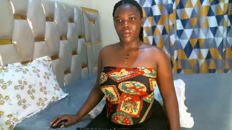 Snapshot of peachygirl255 chatting on November 17, 5:24 am Peachy online show from November 17, 5:24 am