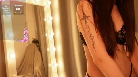 Chloe online show from April 21, 2:23 pm