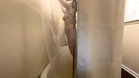 PeachyObsession online show from March 29, 12:54 am