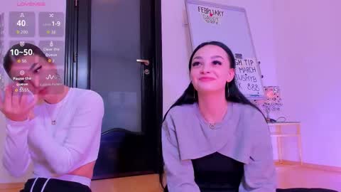 Kate online show from March 4, 1:28 pm