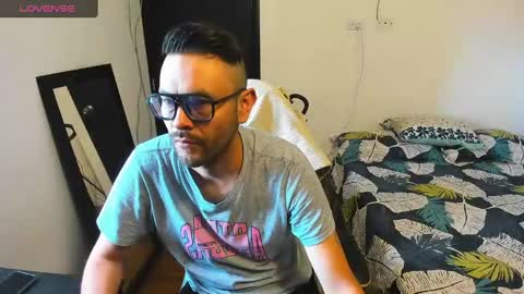 Snapshot of peanut_tangerine chatting on February 3, 8:24 pm Tangerine Penaut online show from February 3, 8:24 pm