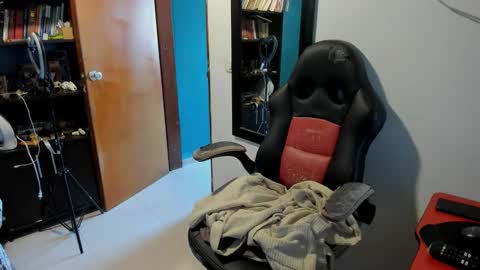 Snapshot of peanut_tangerine chatting on September 9, 6:07 pm Tangerine Penaut online show from September 9, 6:07 pm