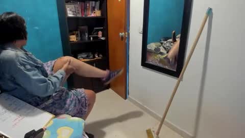 Tangerine Penaut online show from December 15, 9:19 pm