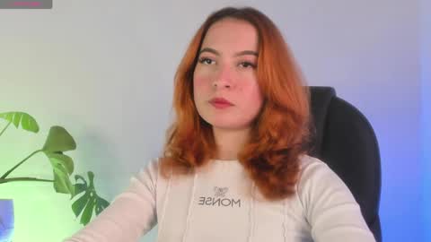 Snapshot of pear__moon chatting on May 6, 3:35 am LILLY online show from May 6, 3:35 am