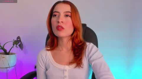 Snapshot of pear__moon chatting on June 14, 6:26 am LILLY online show from June 14, 6:26 am