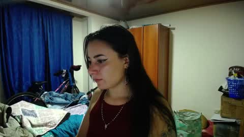 Snapshot of pearl_3 chatting on December 27, 4:15 am Pearl online show from December 27, 4:15 am