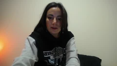 Snapshot of pearl_3 chatting on January 30, 6:24 am Pearl online show from January 30, 6:24 am