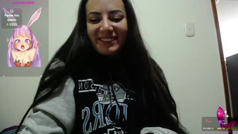 Snapshot of pearl_3 chatting on February 16, 2:42 am Pearl online show from February 16, 2:42 am