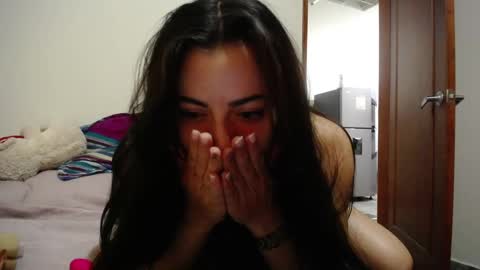 Snapshot of pearl_3 chatting on February 22, 4:29 am Pearl online show from February 22, 4:29 am