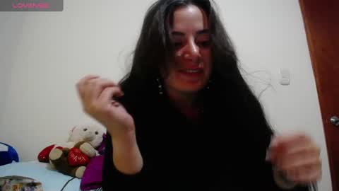 Snapshot of pearl_3 chatting on February 24, 3:12 am Pearl online show from February 24, 3:12 am