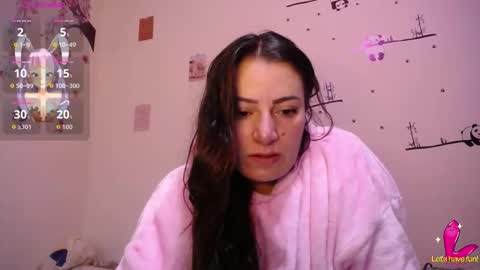 Snapshot of pearl_3 chatting on November 30, 3:32 am Pearl online show from November 30, 3:32 am