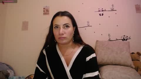 Snapshot of pearl_3 chatting on December 15, 4:39 am Pearl online show from December 15, 4:39 am