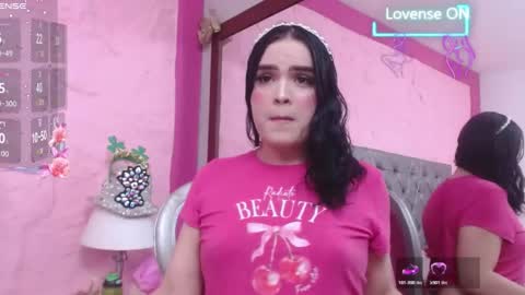 Snapshot of pearl_micheltsm chatting on June 9, 1:12 pm michel online show from June 9, 1:12 pm