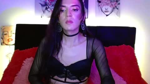 Snapshot of pearlatin chatting on February 6, 8:45 pm pearlatin online show from February 6, 8:45 pm