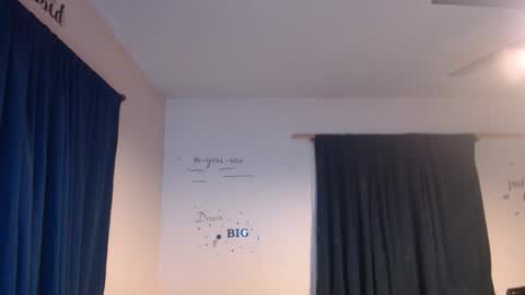 Snapshot of pecker40 chatting on December 30, 3:25 am pecker40 online show from December 30, 3:25 am