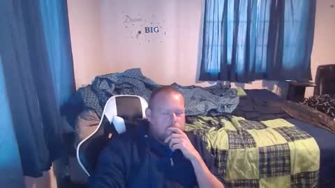 Snapshot of pecker40 chatting on January 1, 5:11 pm pecker40 online show from January 1, 5:11 pm