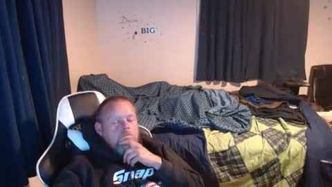 Snapshot of pecker40 chatting on January 16, 11:59 pm pecker40 online show from January 16, 11:59 pm