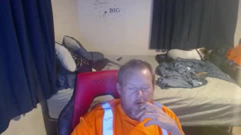 Snapshot of pecker40 chatting on May 5, 1:35 am pecker40 online show from May 5, 1:35 am
